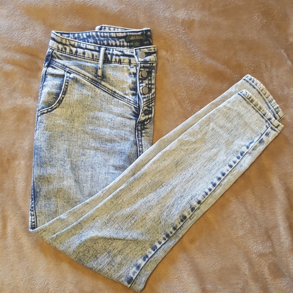 NEW Wild Fable Women's High-Rise Acid Wash Jeans